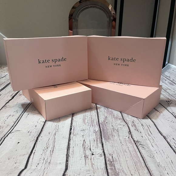 Kate Spade gift box 🌸 - Picture 1 of 6